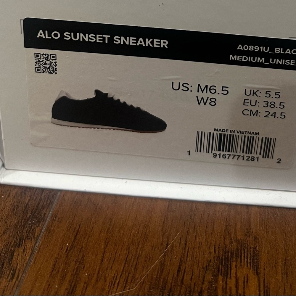 ALO Black Sunset Sneakers BRAND NEW WITH BOX. - Picture 7 of 11